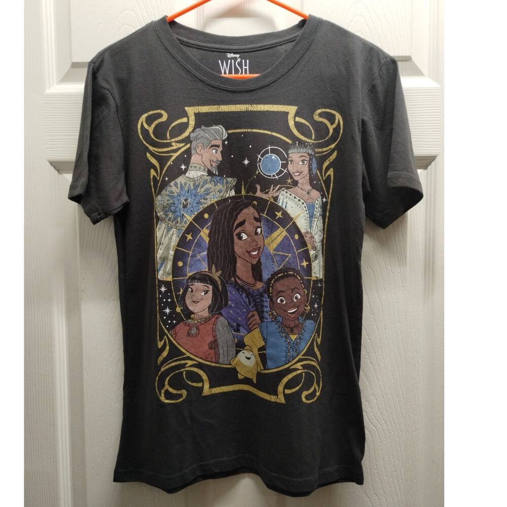 Disney NWT Women's Size Small Wish Movie Short Sleeve Character Graphic T-Shirt
